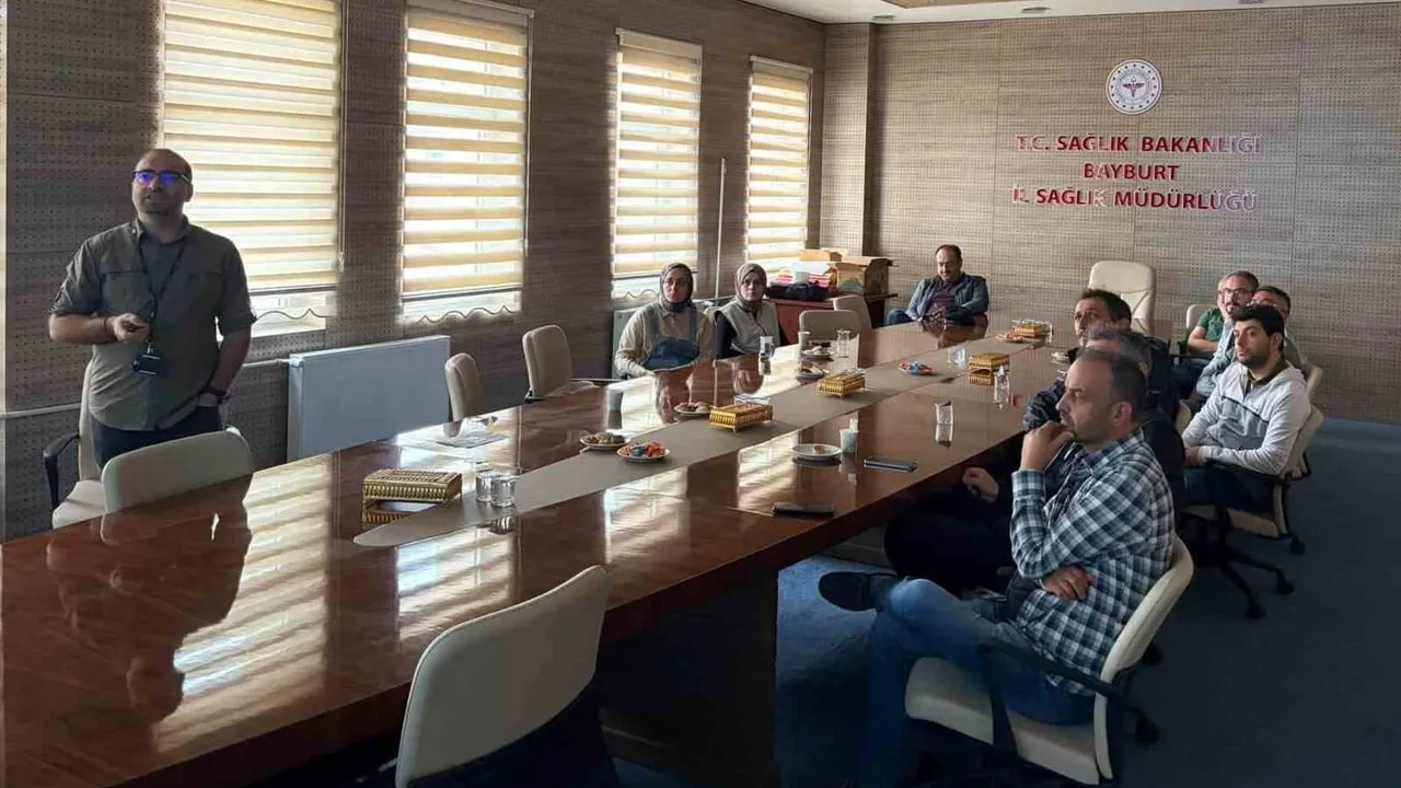Bayburt’ta birinci basamakta kadın ve anne sağlığına odaklanan eğitim