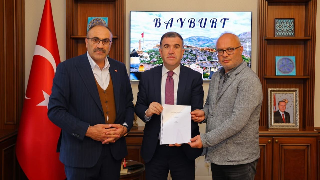 Bayburt'ta dört köyde petrol potansiyeli araştırma raporu valiliğe sunuldu