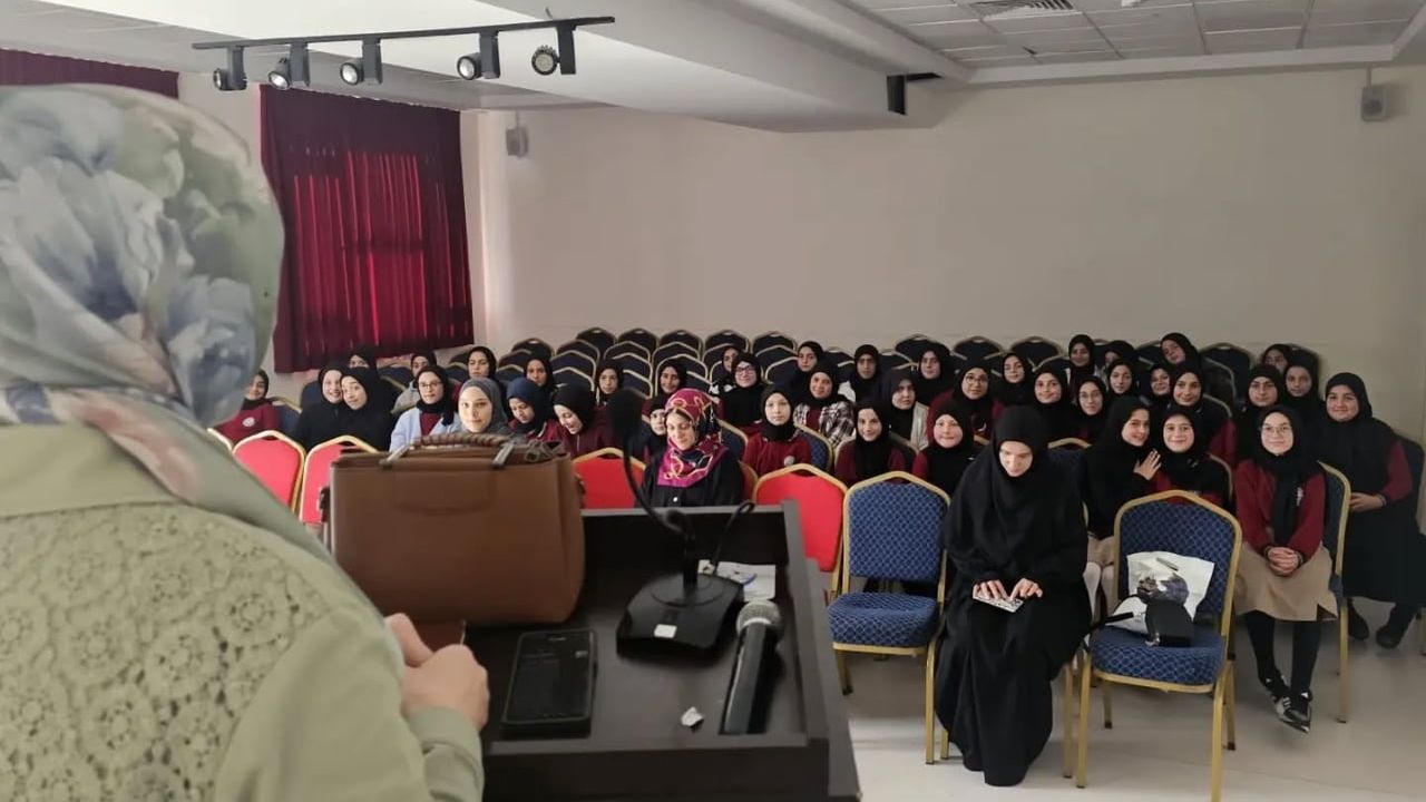 Bayburt'ta öğrencilere sabır ve tevekkülün hayatı şekillendirmesi anlatıldı