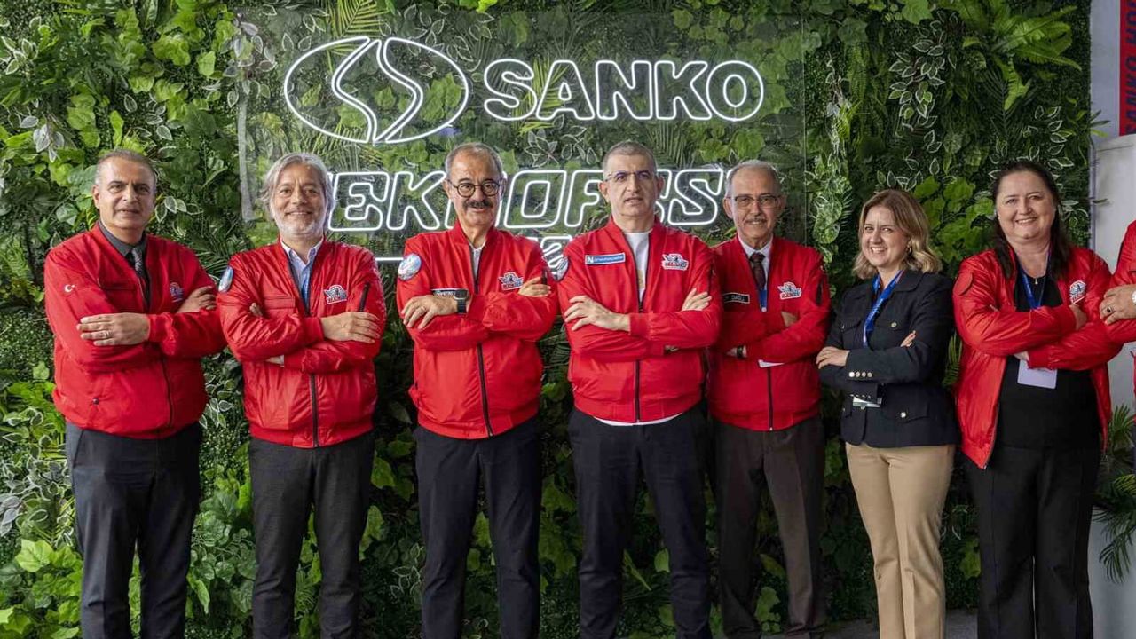 Bayraktar kardeşlerden SANKO'ya ziyaret ve gençlere destek mesajı