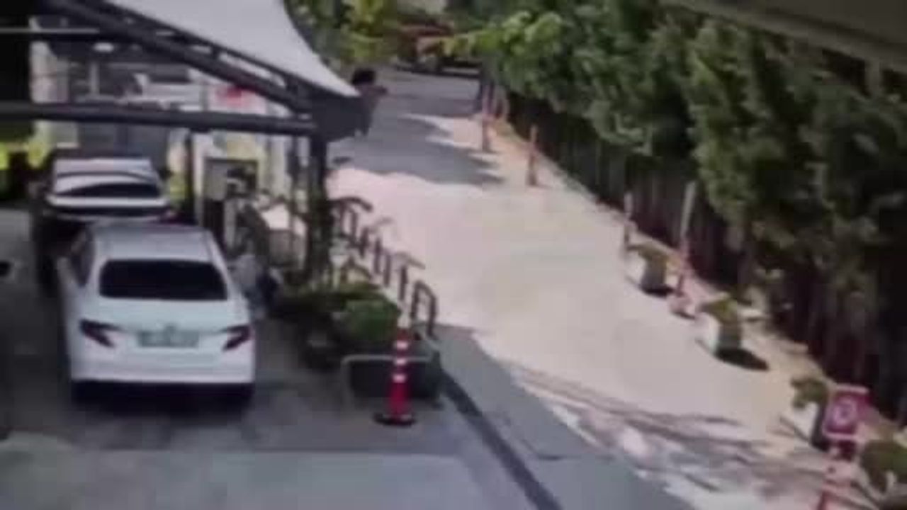 Bayrampaşa'da boşanma tartışması: kasap sokakta bıçaklanarak yaşamını yitirdi