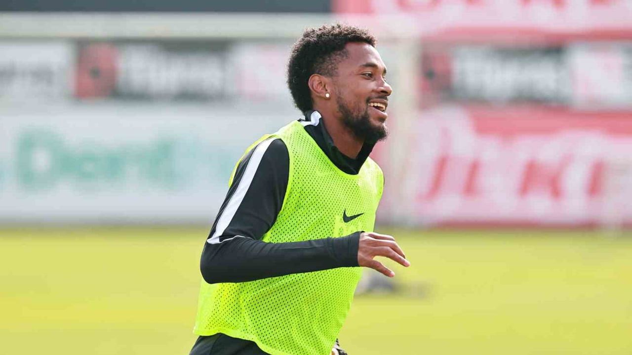 Beşiktaş antrenmanda taktik ve kondisyonu ön plana çıkardı: Kocaelispor hazırlığı sürdü