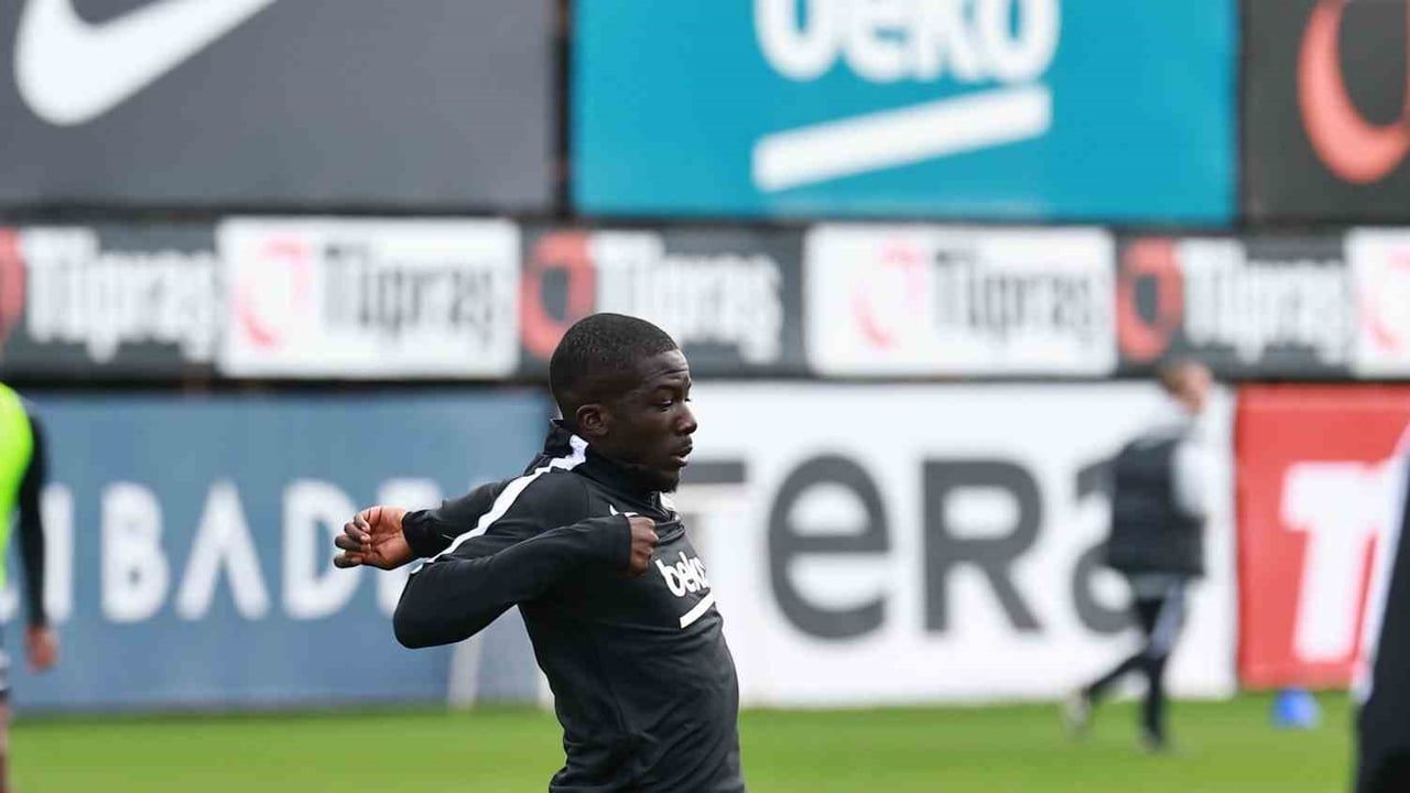 Beşiktaş, Başakşehir randevusuna taktik ve şut çalışmasıyla hazır