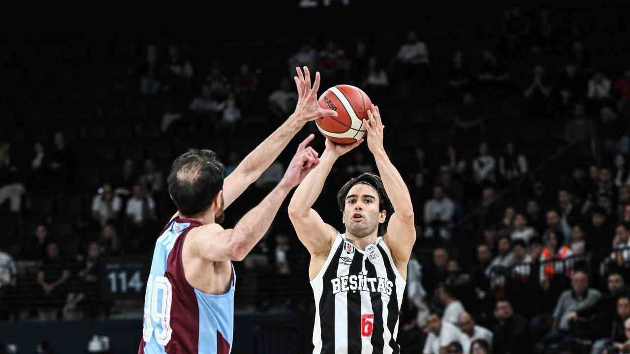 Beşiktaş ikinci haftada hücum performansıyla Trabzonspor'u geçti