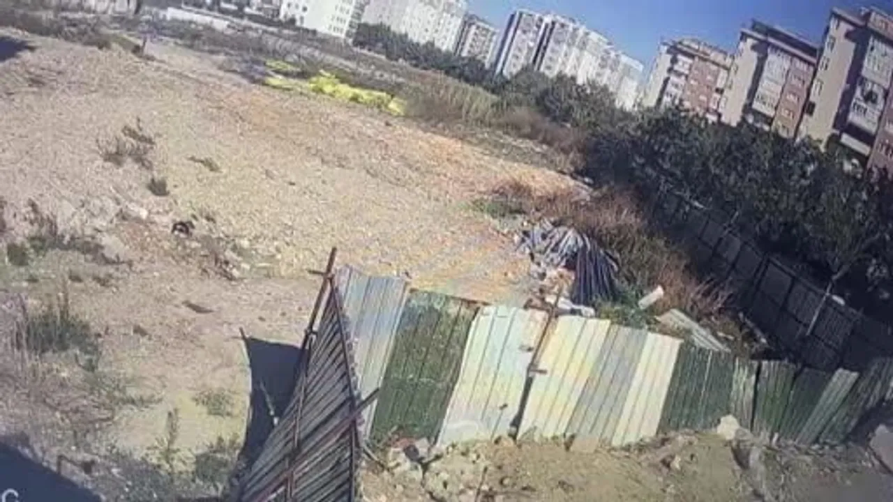 Beylikdüzü'nde şantiye hırsızlığı sonrası kaçış anları kameralara yansıdı
