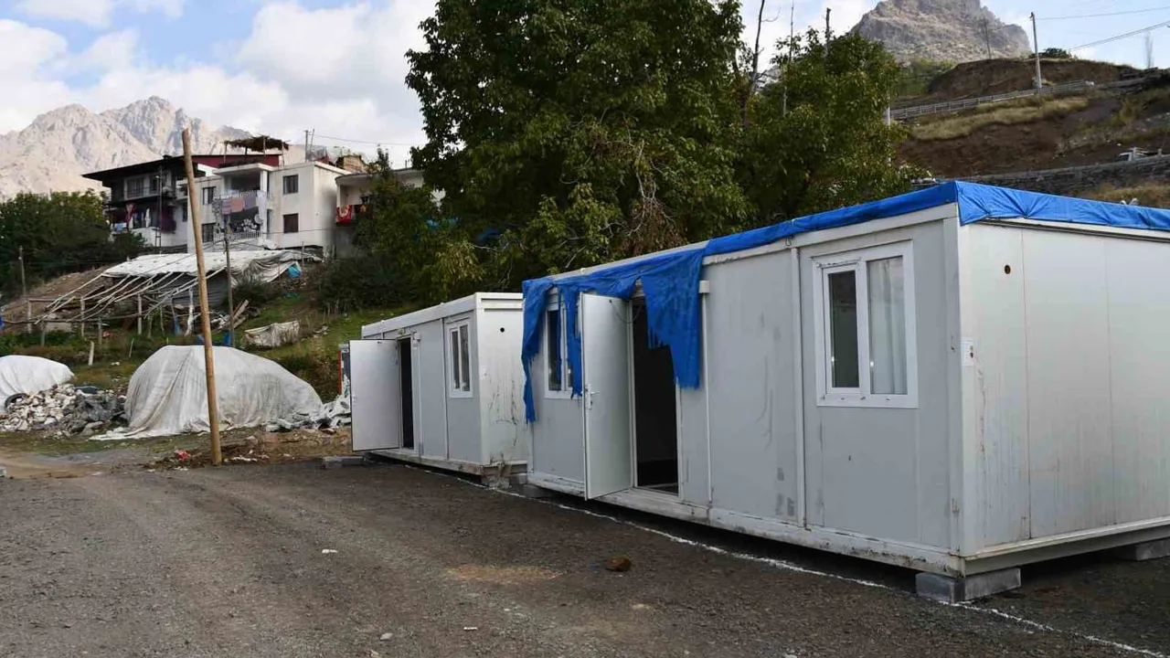 Beytüşşebap'a konteyner kent: 30 aile için kış öncesi hazırlık