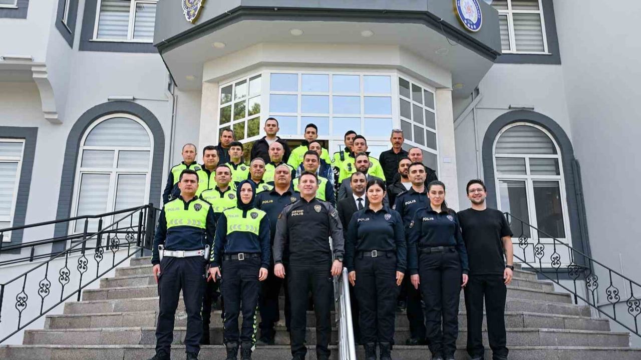 Bilecik emniyetinde hizmet süreçleri yerinde masaya yatırıldı
