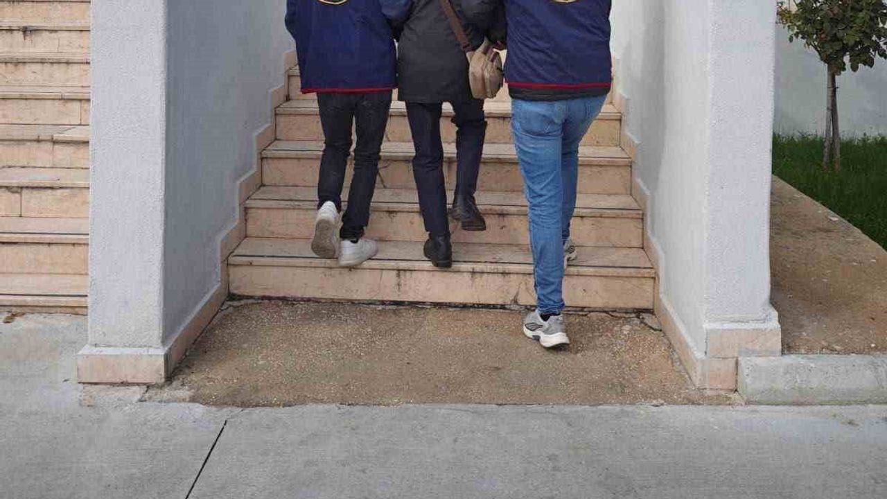 Bilecik merkezinde jandarma iz sürdü, tehditten aranan R.A. yakalandı