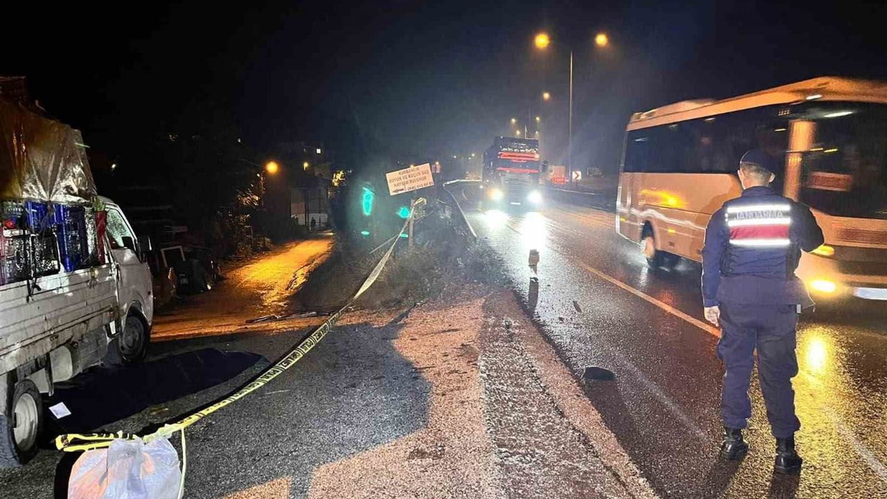Bilecik’te d-650 kara yolunda karşıya geçmeye çalışırken çarpılan kişi yaşamını yitirdi