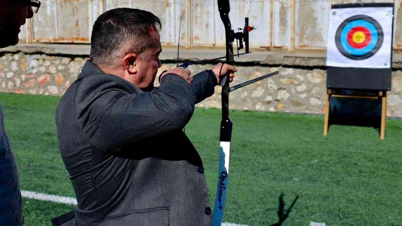 Bilecik'te gençlik sahalara indi: amatör spor haftası açıldı