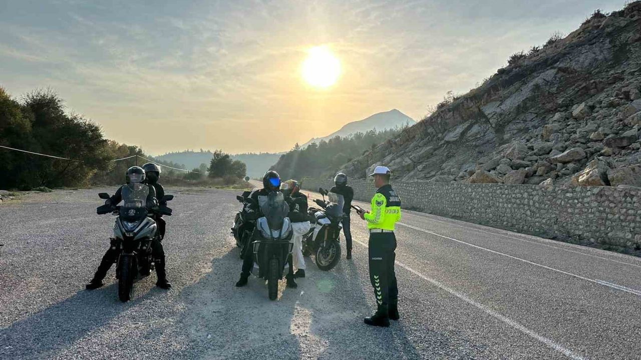 Bilecik'te motosiklet denetiminde 7 sürücüye ceza