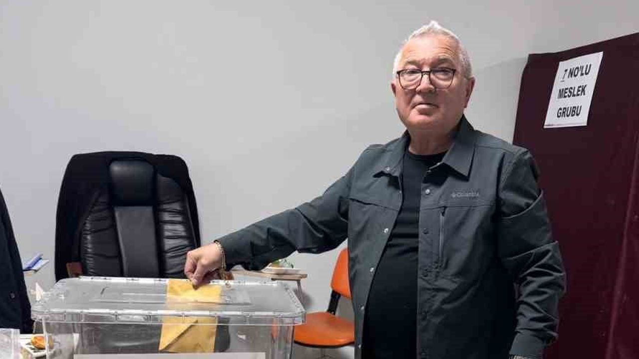Bilecik'te ticaret odası seçimlerinde mavi ve beyaz listelerin çekişmesi