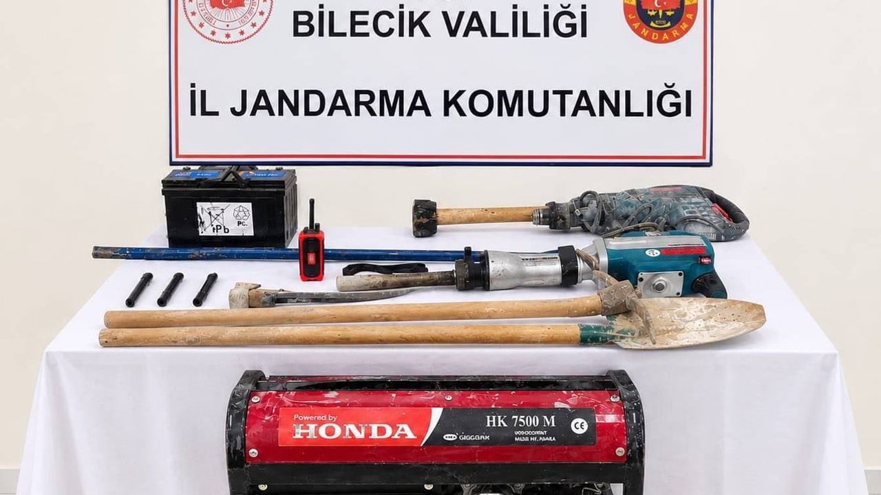 Bilecik'te yayla nöbeti: define arayan 12 kişi suçüstü yakalandı