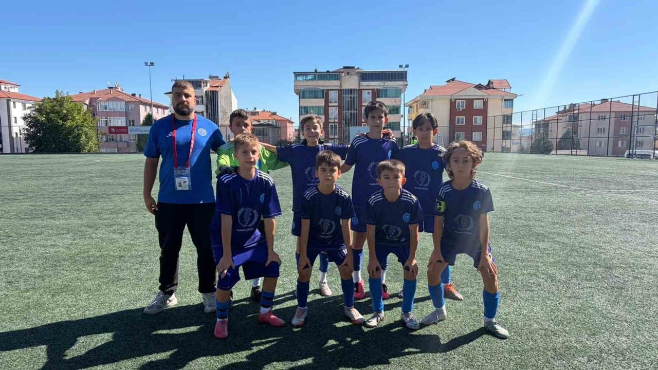 Bilecik u12'de akademi takımı yenilgileri sürüyor: liderlik iki takımda