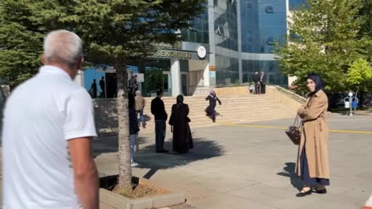 Bingöl'de geleceğe adım: adaylar KPSS ön lisans sınavında ter döktü