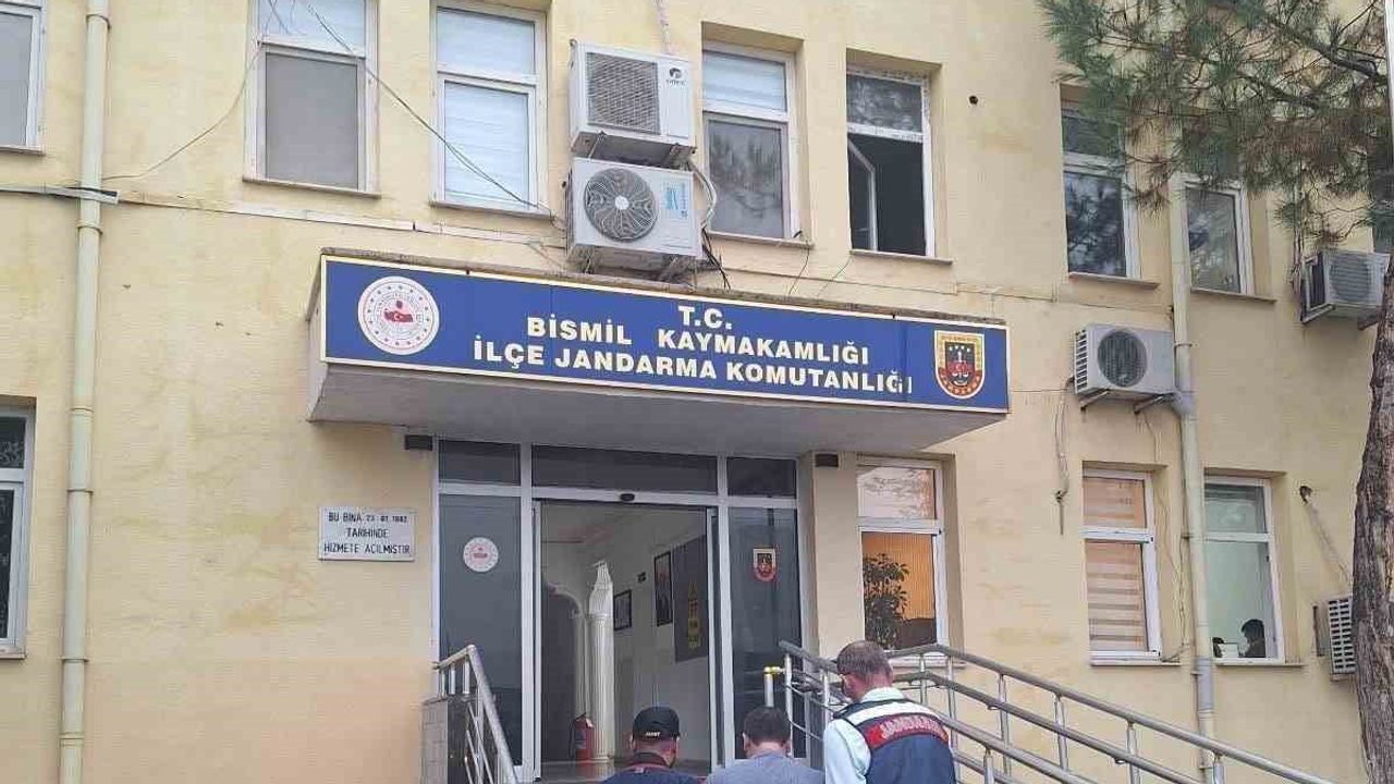 Bismil'de aranan hükümlü kıskıvrak yakalandı: 29 yıl 5 ay cezası bulunuyordu