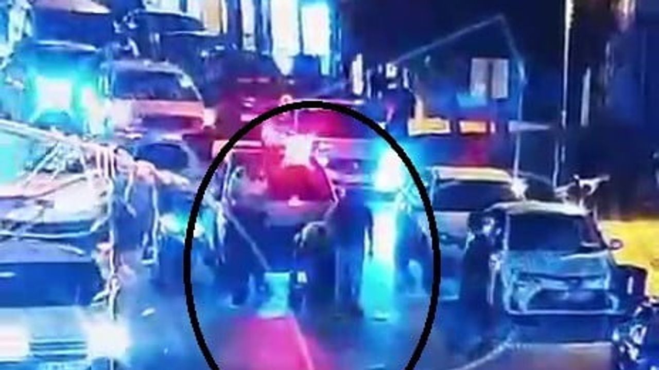 Boğazına yemek kaçan vatandaşa polis hızlı müdahaleyle nefes aldırdı