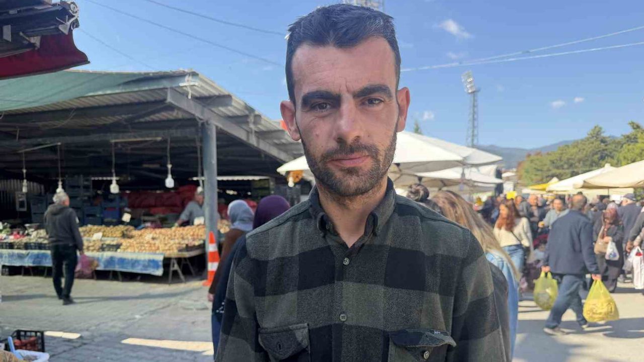 Bolu pazarlarında taze Düzce kestaneleri tezgahları doldurdu