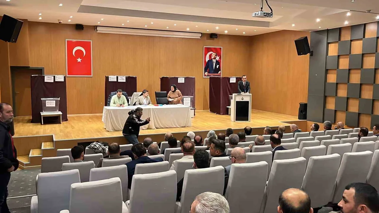 Bolu TSO'da yönetim değişimi: Kayhan Perçin başkanlığa seçildi