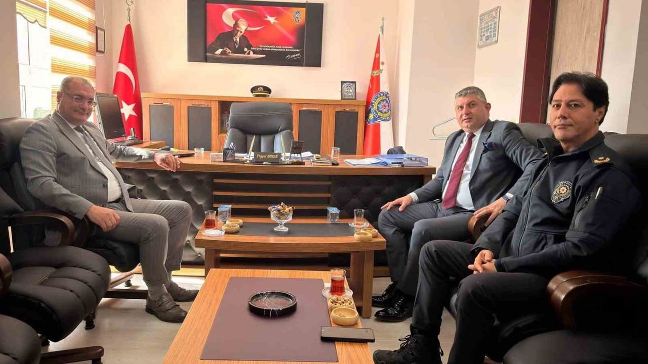 Bolvadin'de emniyet müdürüne veda ziyareti