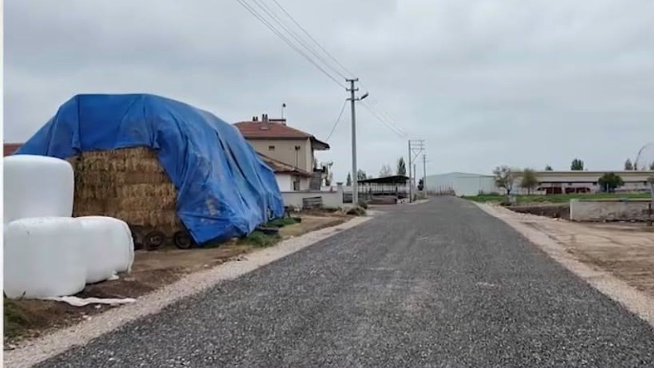 bolvadin'de kırsal dönüşüm: çiftlik yolları ilk kez asfaltlandı
