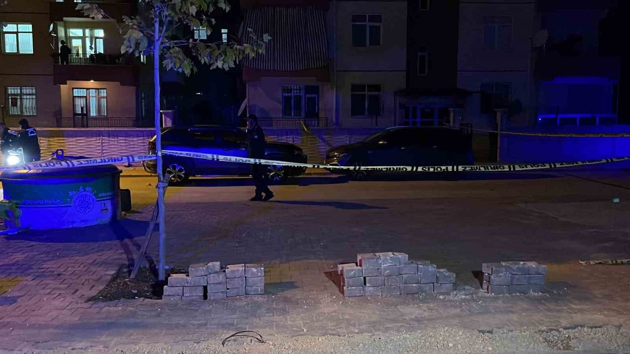 Boşanma tartışması sokakta silahla yaralanmayla sonuçlandı