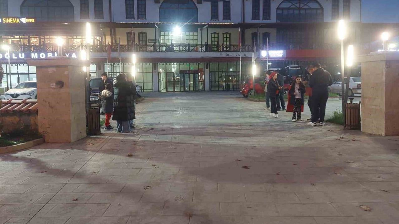 Boyabat'ta 29 Ekim yürüyüşü olumsuz hava nedeniyle iptal edildi