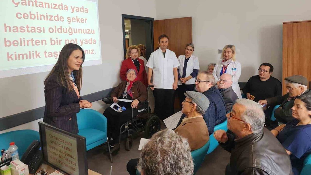 Bozdoğan’da çocukların korteji: 103. yıl için pedal ve Cumhuriyet