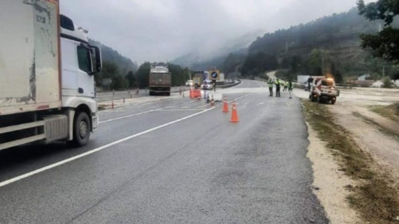 Bozüyük-Bursa kara yolu 4 kilometrelik yenileme sonrası trafiğe açıldı