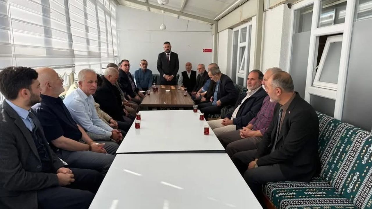 Bozüyük'te camiler haftasında emekli din görevlilerine vefa kahvaltısı