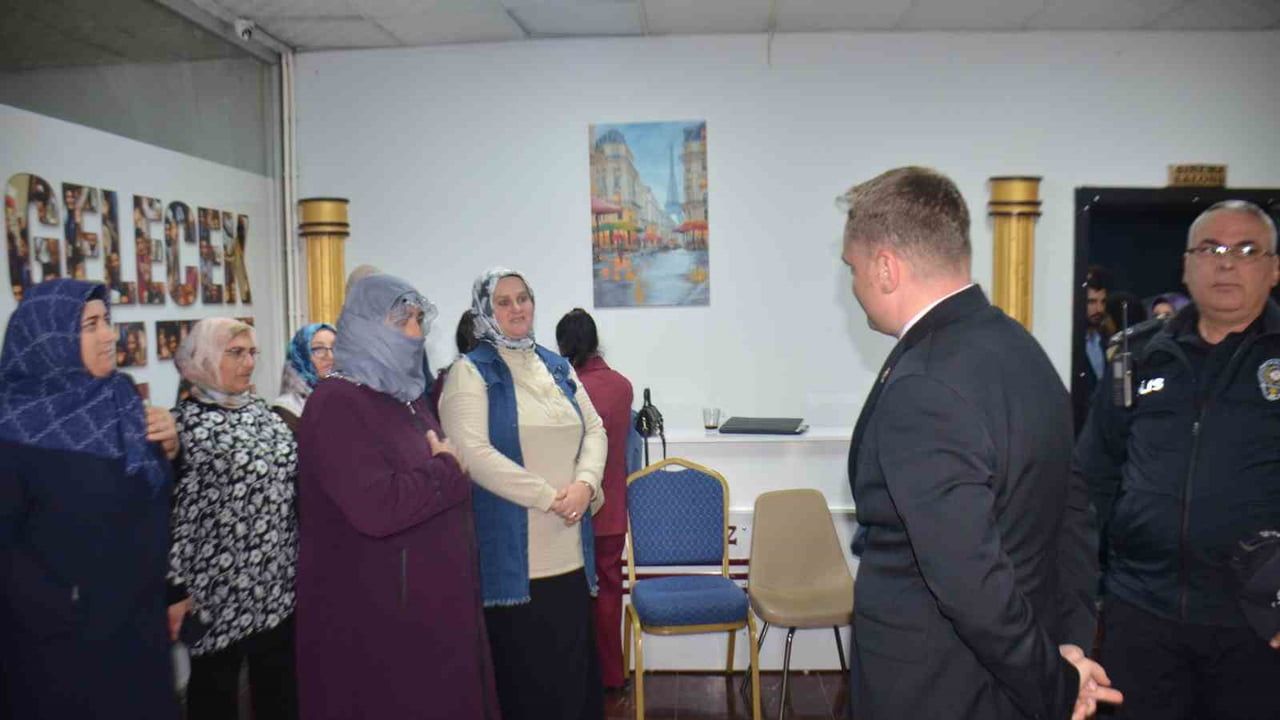 Bulanık'ta aile odaklı müdahale: gençlere 'Ailenin Gücü' semineri