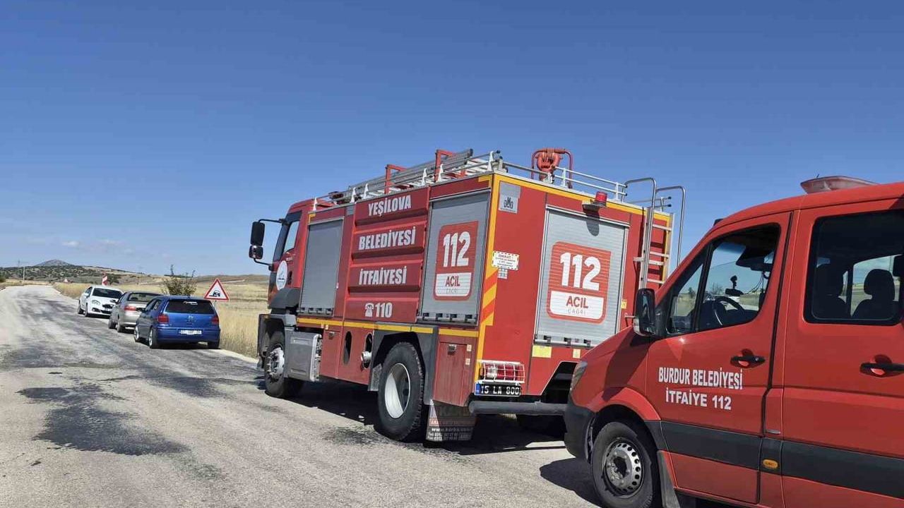 Burdur'da üç aracın karıştığı kazada can kaybı ikiye yükseldi