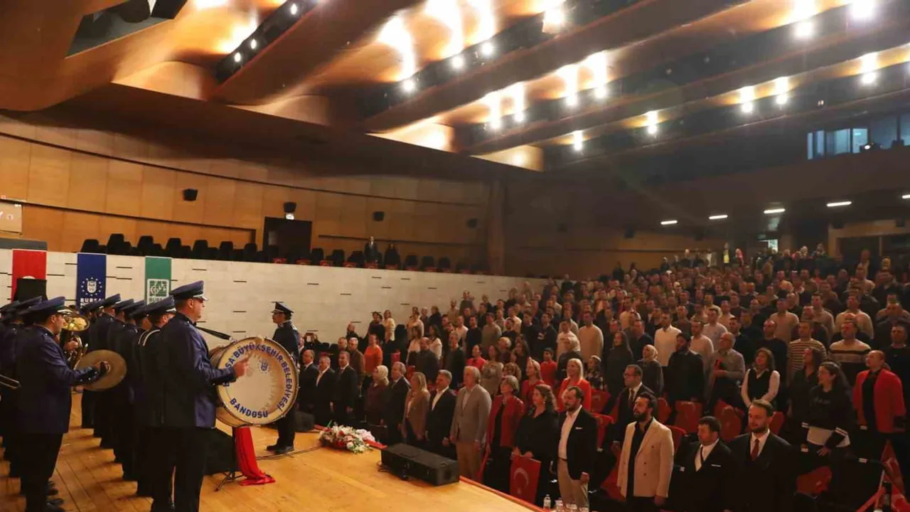 Bursa'da cumhuriyet coşkusu türk müziğiyle yükseldi
