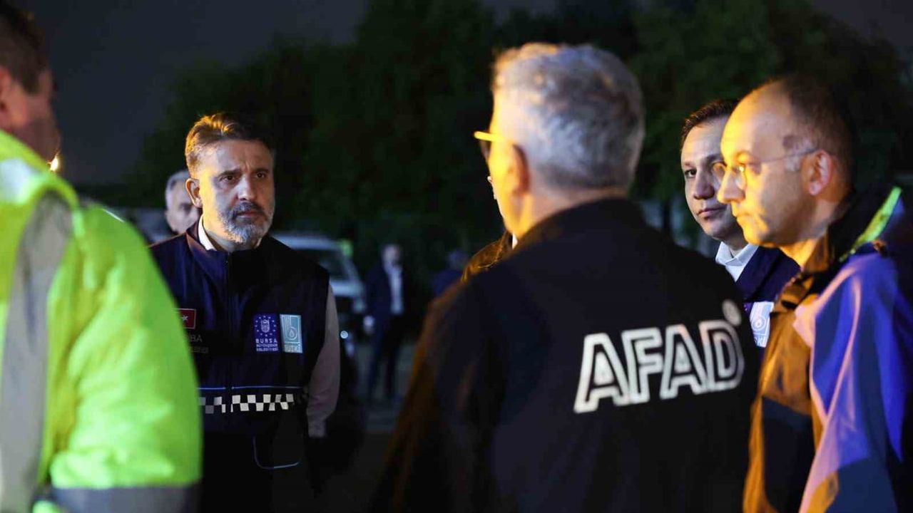 Bursa'da sağanak alarmı: bin 126 personel ve 439 araçla seferberlik