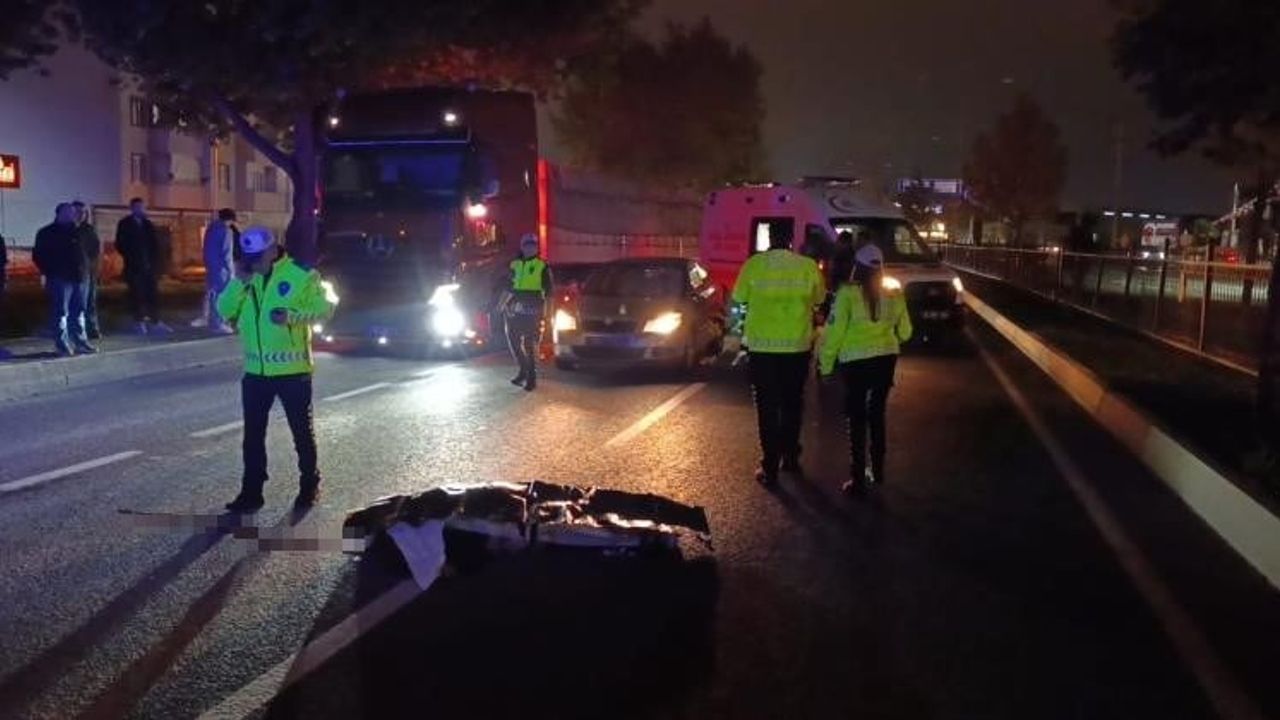 Bursa İnegöl girişinde karayoluna geçen kişi yaşamını yitirdi