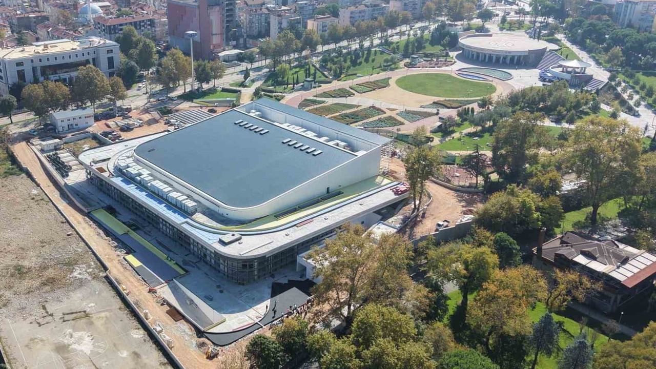 Bursa'nın spor altyapısında yeni dönem: Atatürk Spor Salonu yüzde 80 tamamlandı