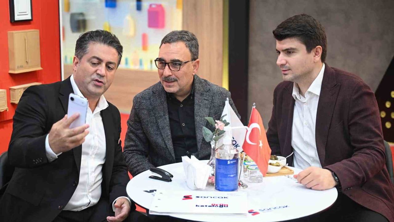 Bursalı iş insanları Avrasya Ambalaj fuarında teknoloji ve iş birliği arayışında