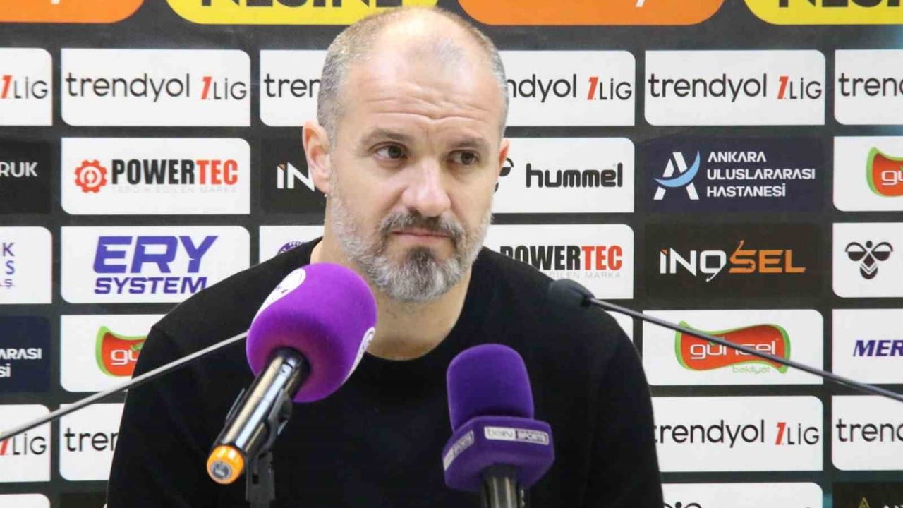 Bursaspor farklı galibiyetle liderliğe yerleşti