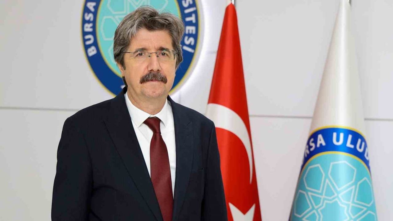 BUÜ'nün en etkili %2 listesinde yükselişi sürüyor