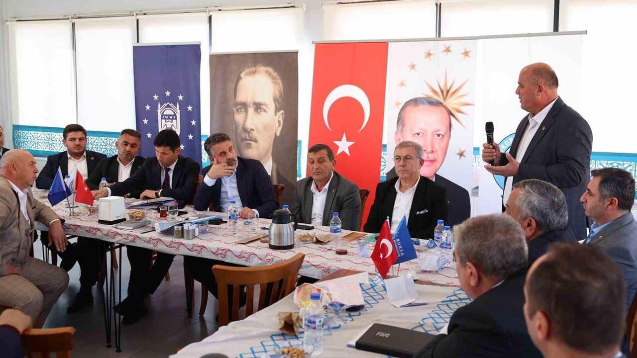 Büyükorhan'da muhtarlarla ortak çözüm arayışı