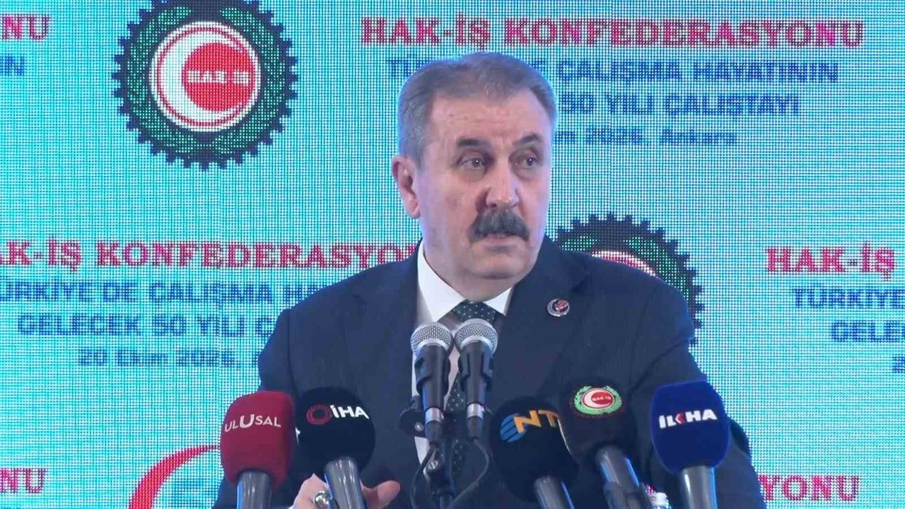 Çalışma hayatının gelecek 50 yılı için yol haritası: HAK-İŞ’in 51. yıl çalıştayı