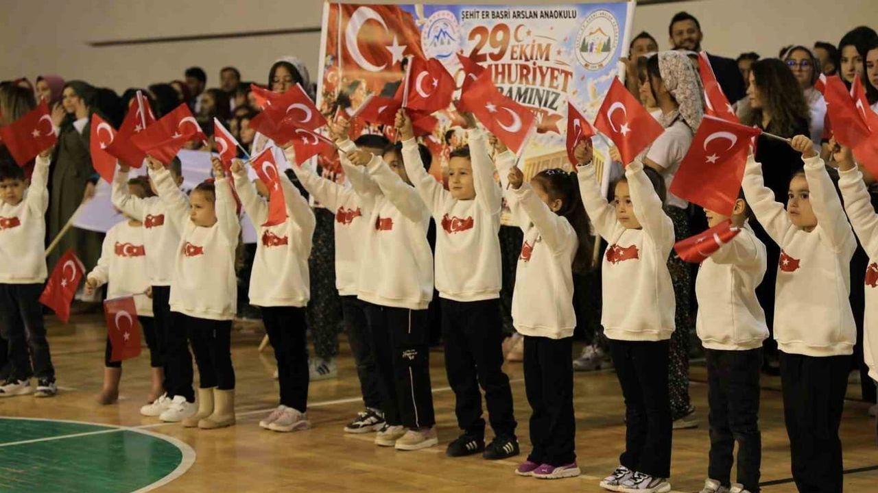 Çameli’de cumhuriyet ortak bir sevinçle kutlandı