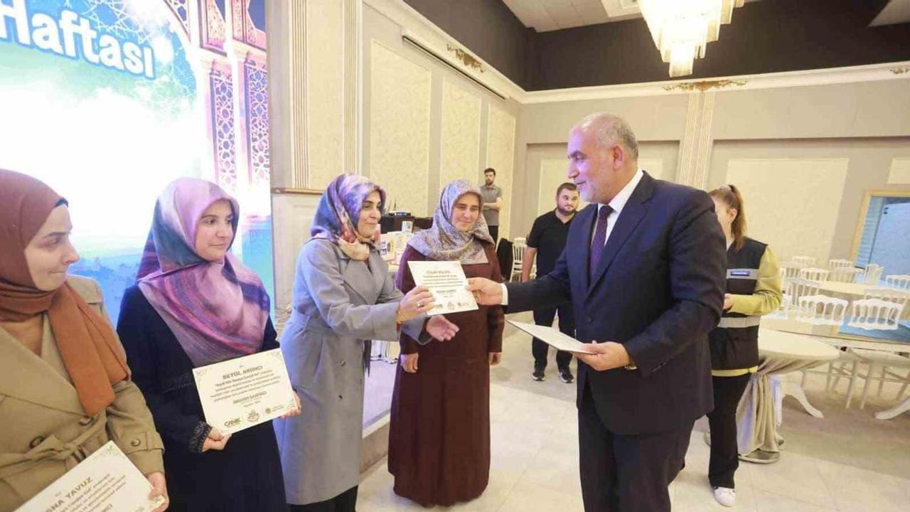 Camiler çocuk ve gençlerle şenlendi: Canik'te 11 bini aşkın çocuk ve genç projeyle buluştu