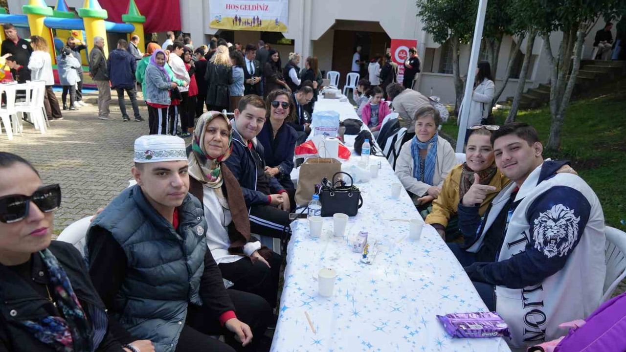 Camilerde farklı bir program: özel öğrencilerle gönül buluşması