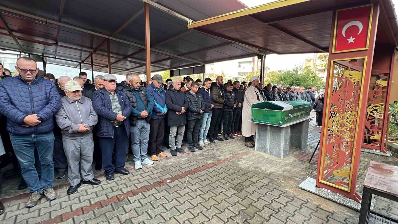 Çanakkale’de gece yarısı kaza: Efe Serin son yolculuğuna uğurlandı