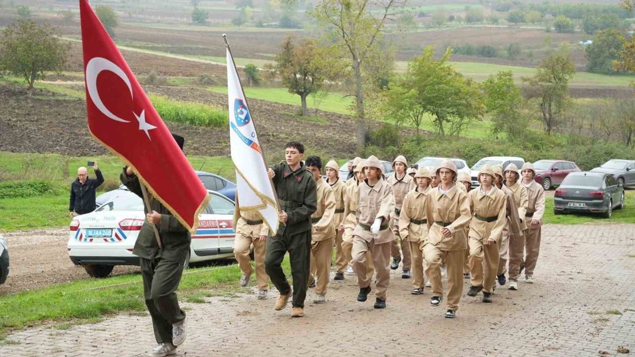 Çanakkale'de tek atışla tarihe geçen müstecip onbaşı mezarı başında anıldı