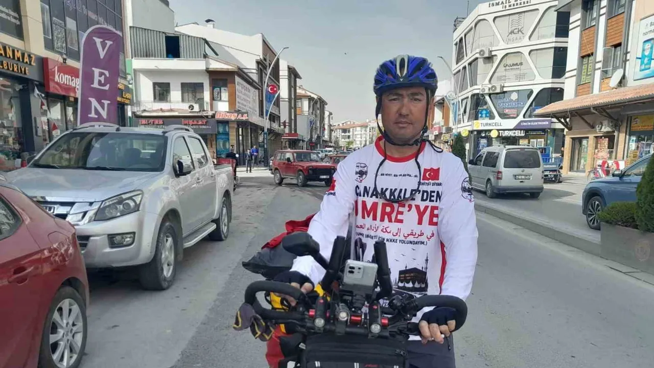 Çanakkale'den Mekke'ye pedalla giden umre yolcusu Karapınar'da dayanışma gördü