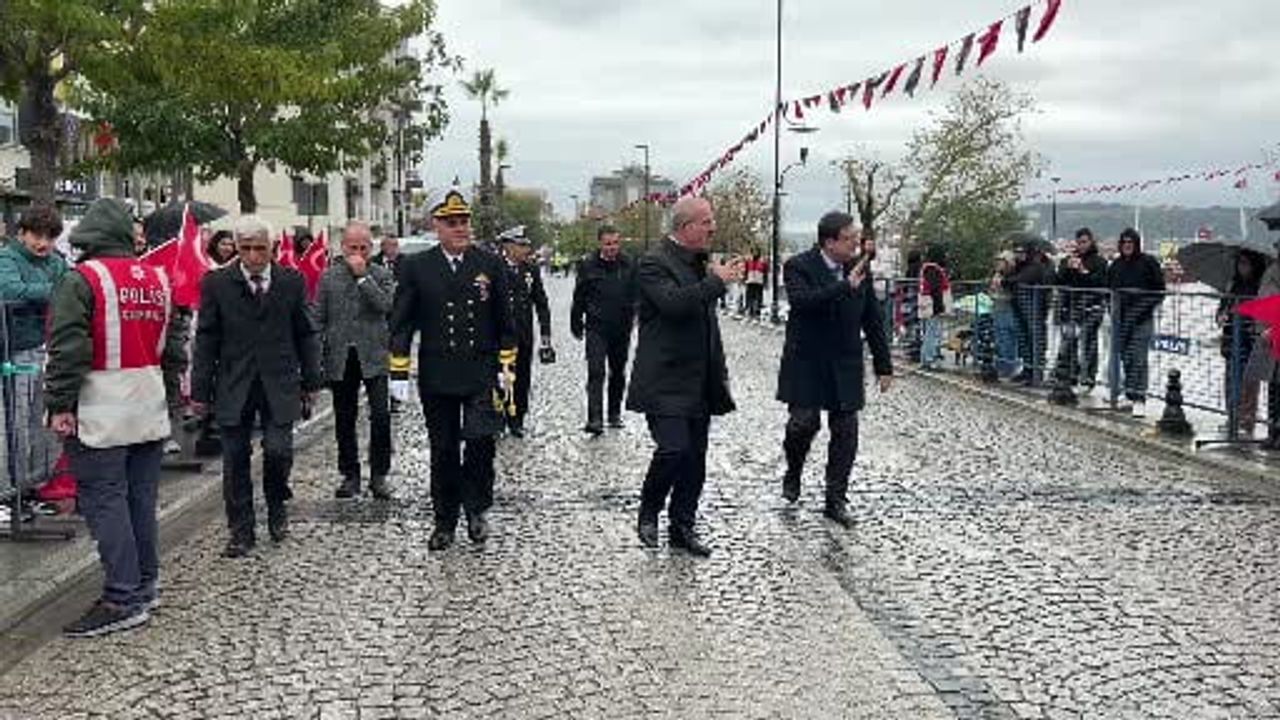 Çanakkale kordonuna bayram coşkusu: cumhuriyet 103 yaşında