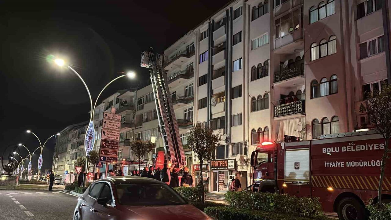 çatıda duman ihbarı kısa süreli paniğe yol açtı