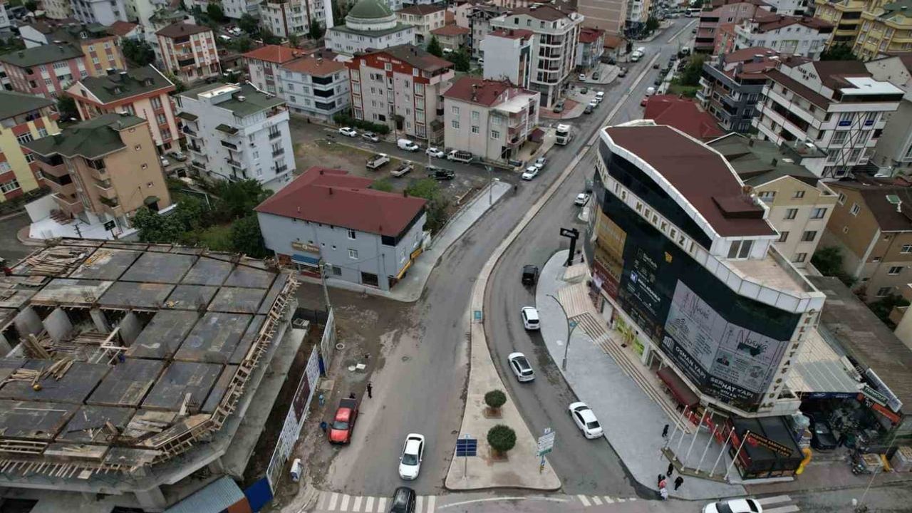 Çayırova’da 170 milyonluk dönüşüm: Uğur Mumcu Caddesi baştan aşağı yenilendi